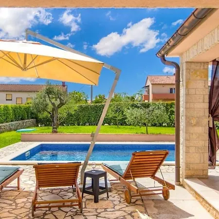 Villa Mirela *