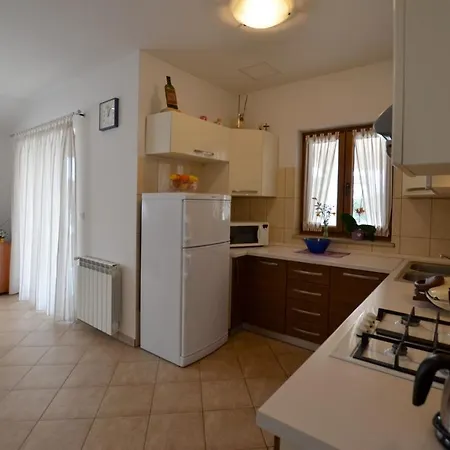 Villa Mirela *